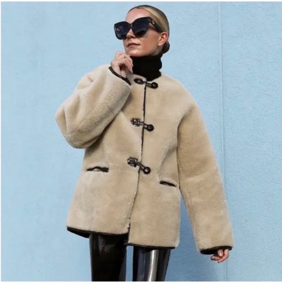 Mango Faux Shearling Chic Cream Coat with Black Accents, New with Tags - Picture 2 of 7